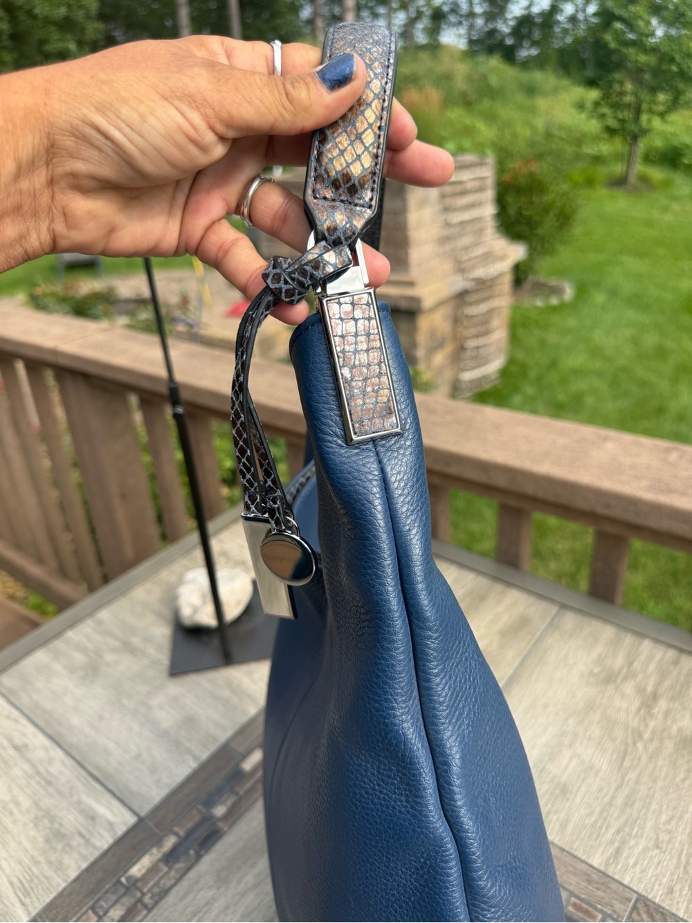 EUC G.I.L.I. (Got It Love It) pebbled leather slouchy hobo Blue bag - Picture 6 of 10